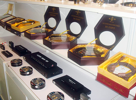 參展產(chǎn)品：電視線和HDMI分配器等